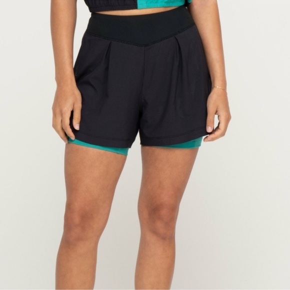 Bad Birdie Range Short Whisper White XL NWT - Picture 3 of 8